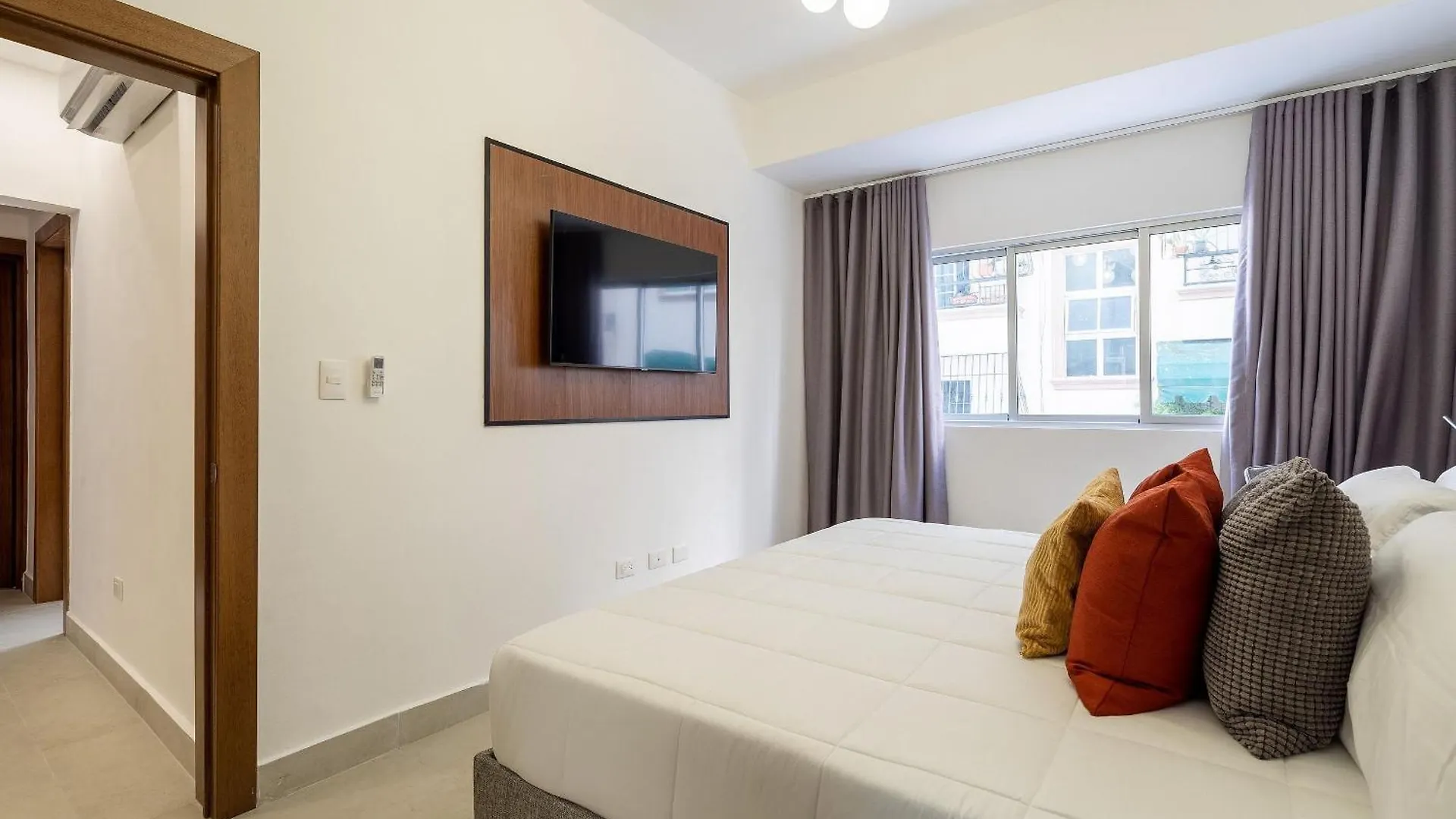 Splendid-Kingbed-3Br-Pool-Ac-Modern-Wifi-Yellowkey Santo Domingo 0*,  República Dominicana