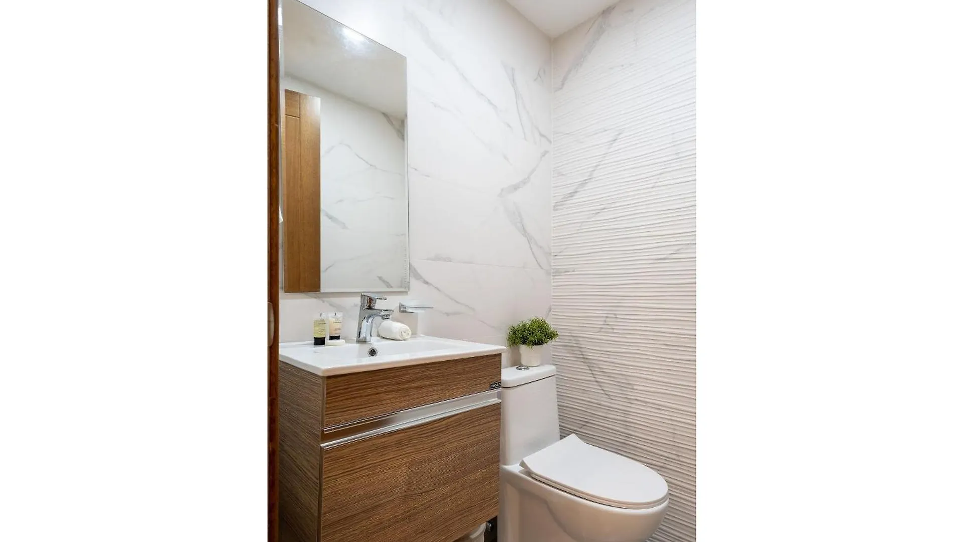 Splendid-Kingbed-3Br-Pool-Ac-Modern-Wifi-Yellowkey Σάντο Ντομίγκο Σπίτι διακοπών